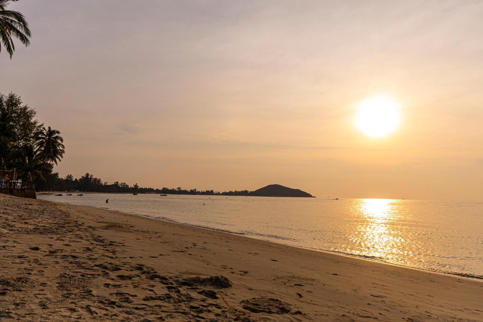 Lipa Lodge Beach Resort Lipa Noi Exterior foto