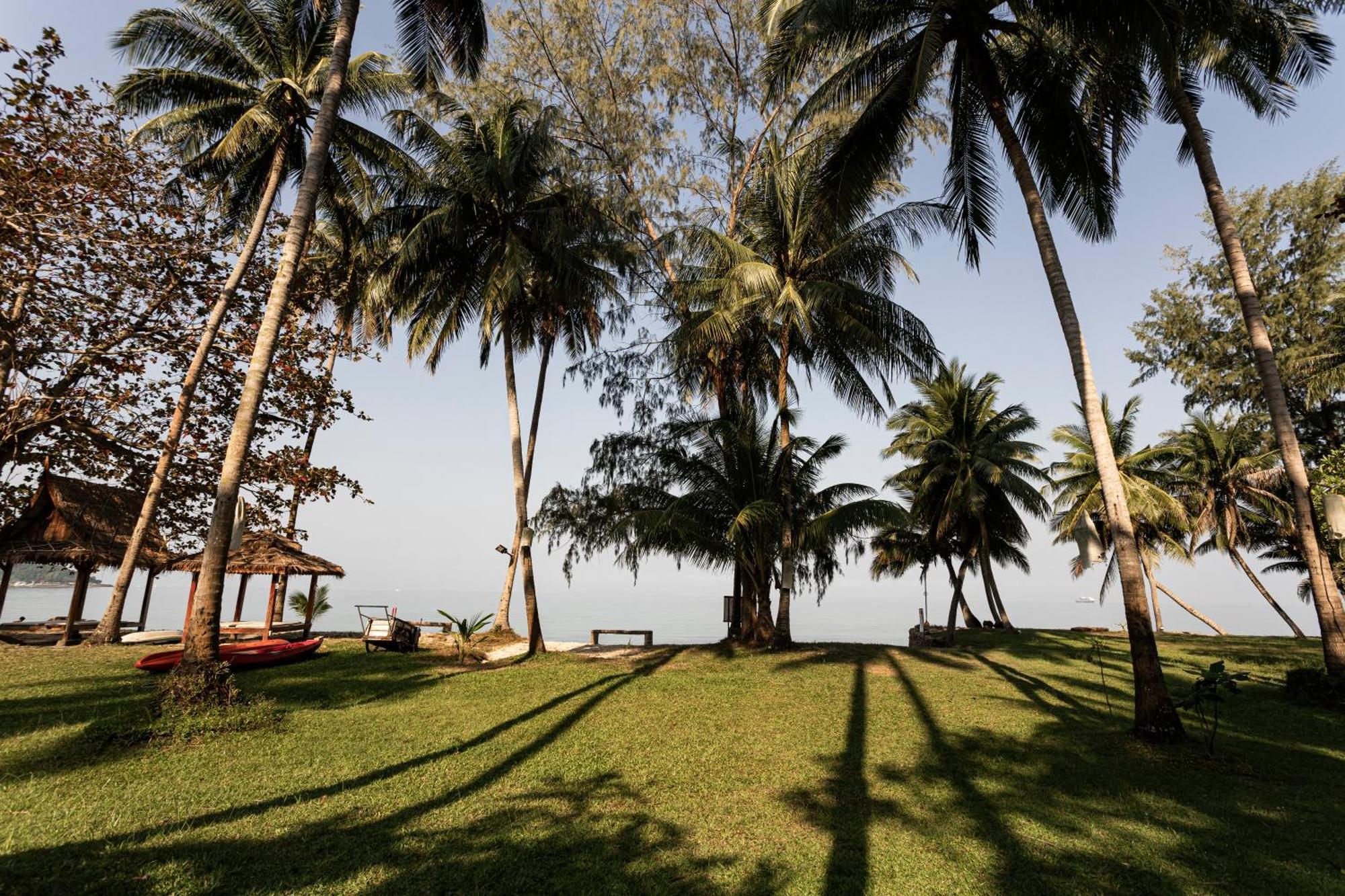 Lipa Lodge Beach Resort Lipa Noi Exterior foto